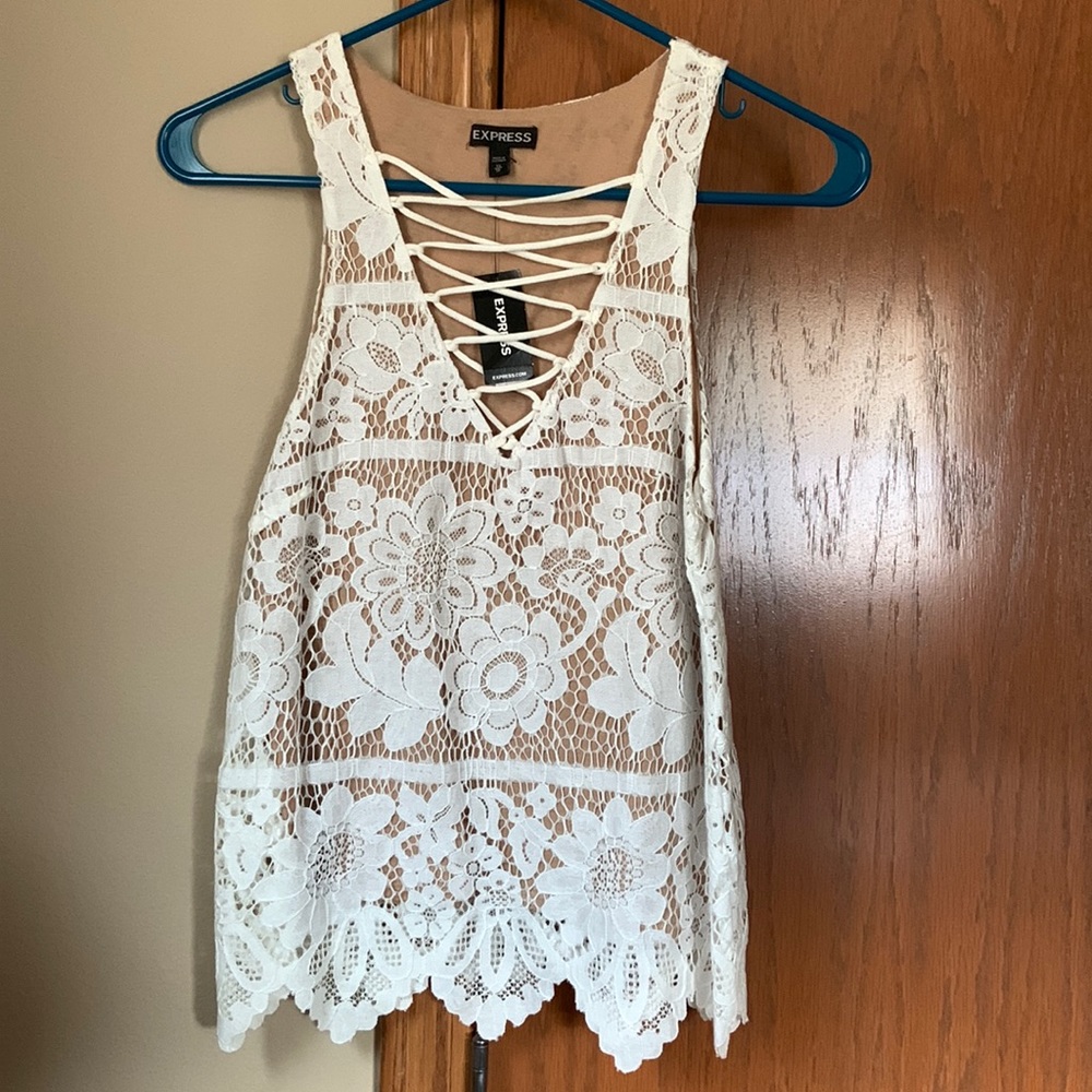 NWT express lace tank